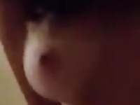 כיף בעירום מול המצמה במחשב